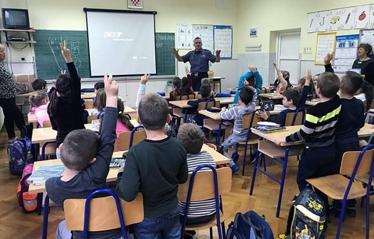 SVE JE MANJE PRVAŠIĆA U posljednjih pet godina izgubili smo gotovo 200 razreda