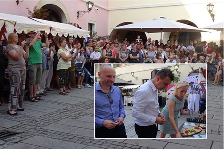 FOTO: Općina Petrijanec okusima, mirisima i glazbom u Bučograd privukla brojne špancirere
