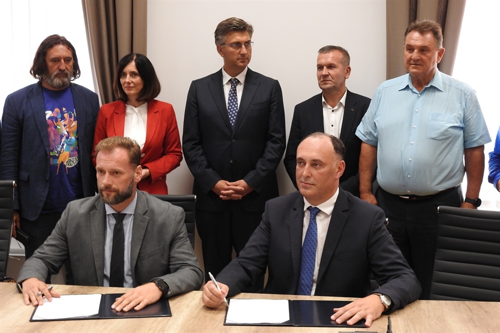 FOTO: Premijer na potpisivanju ugovora o prijenosu nekretnine na Sveučilište Sjever