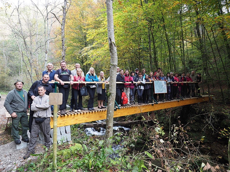 PARK PRIRODE ŽUMBERAK-SAMOBORSKO GORJE: Preko Slapnice od sada Matinim mostom
