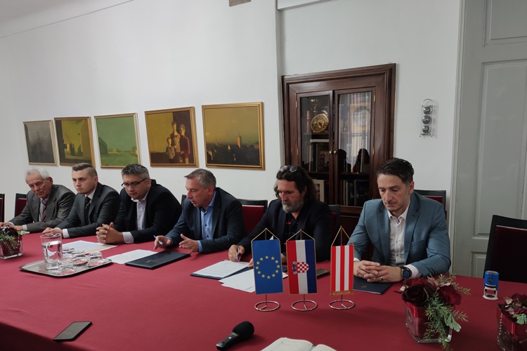 Štromar u Varaždinu: „Sve ćemo arhive pretvoriti u digitalnu informaciju”