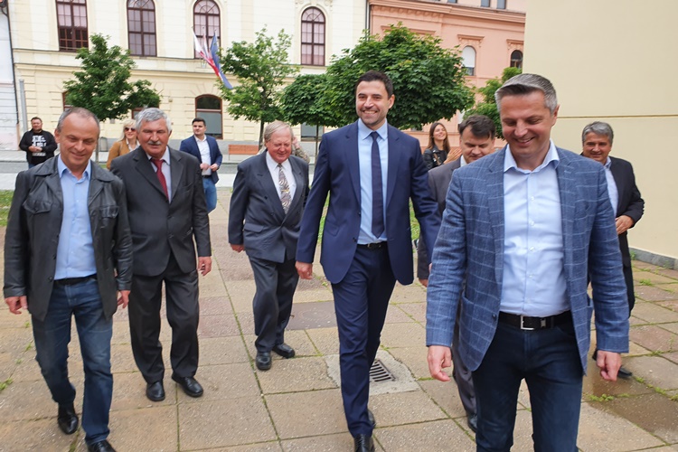 Bernardić kaže da je spreman za sučeljavanje s Plenkovićem