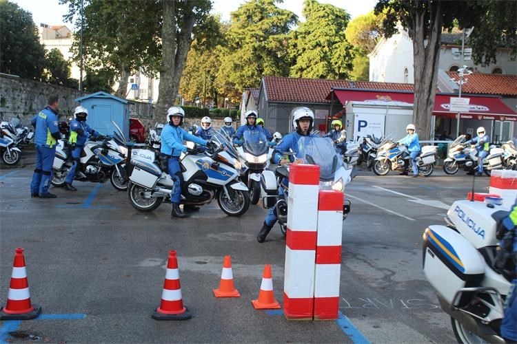 Odlični rezultati policijskih službenika Policijske postaje prometne policije Krapina na 'Memorijalu Šime Buzov“