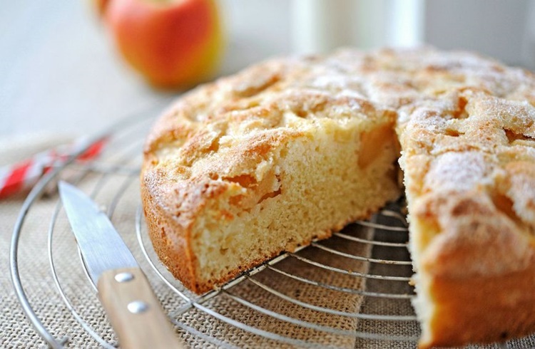 Donosimo recept za Brzi kolač s jabukama