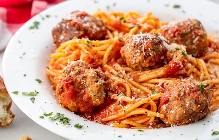 RECEPT Najukusnije mesne okruglice ikad – tope se u ustima!