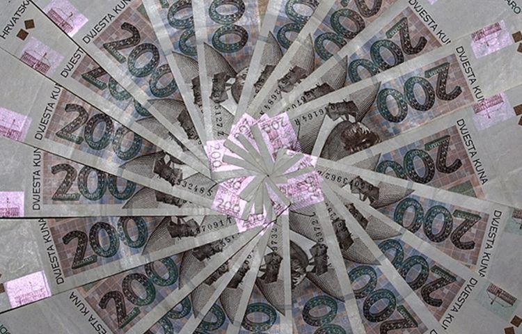 Erste banka od 1. siječnja snižava kamatne stope na postojeće kredite građana