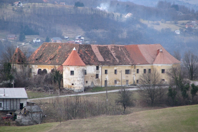 PRODAJE SE MALI TABOR Pogledajte za koliko možete postati vlasnik dijela povijesti!