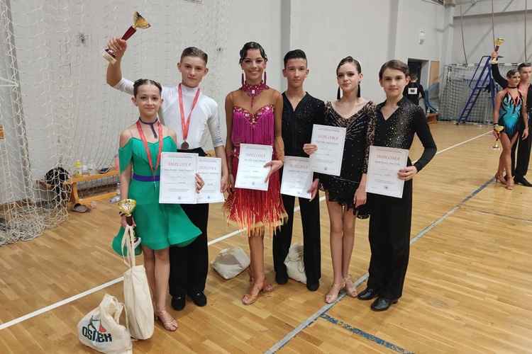 Naslovi viceprvaka i finalista RH u kombinaciji deset plesova ponovno u redovima SPK Valcer