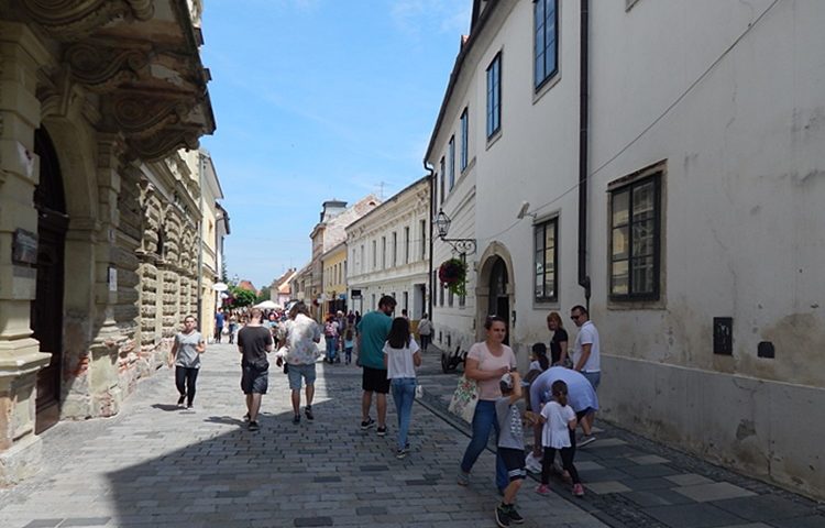 U Hrvatskoj nešto manje novozaraženih nego dan ranije, ali je oporavljenih više