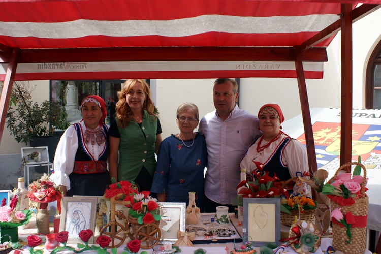 FOTO / VIDEO Pogledajte kako vrijedne ruke Udruge žena pripremaju vidovečki gibanik - Nema slavlja bez tradicionalnog težačkog kolača