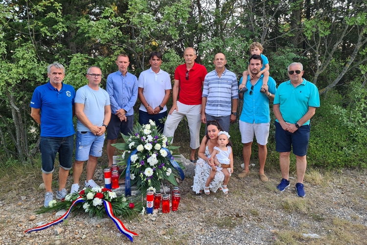 NK Varaždin u Posedarju na mjestu pogibije Anđelka Herjavca