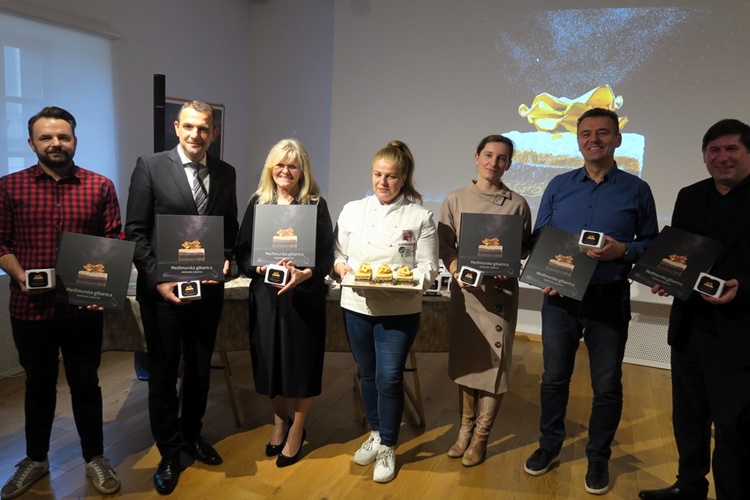 Međimurje uskoro obogaćeno još jednim nematerijalnim kulturnim dobrom - međimurskom gibanicom, kraljicom međimurskih kolača koja je dobila i raskošnu monografiju!