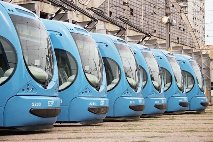 BOŽIĆNI POKOLON ZAGREPČANIMA Stiže novih 20 niskopodnih tramvaja vrijednih 375 milijuna kuna