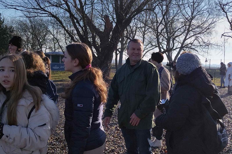 Volonteri i zaljubljenici u prirodu s dalekozorima u rukama „okupirali” varaždinski Motičnjak
