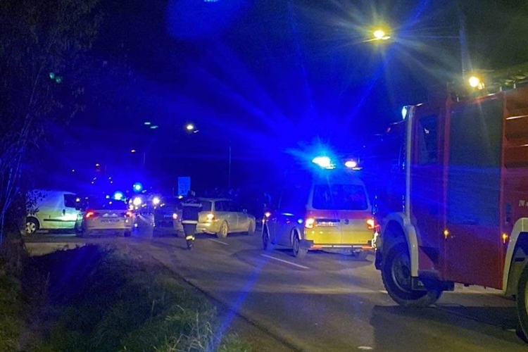 DOZNAJEMO U prometnoj nesreći u Donjoj Stubici ozlijeđene tri osobe - cesta ZATVORENA