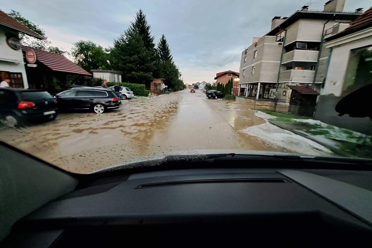 Nevrijeme s tučom zahvatilo dio Zagorja i lepoglavsko područje, a u Međimurju jaka kiša i sugradica