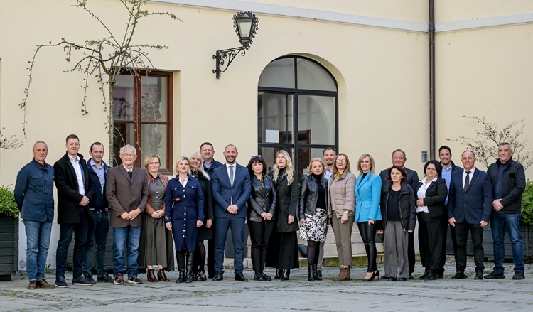 Koalicija HDZ-HSU predala kandidacijsku listu za prijevremene izbore u Varaždinu