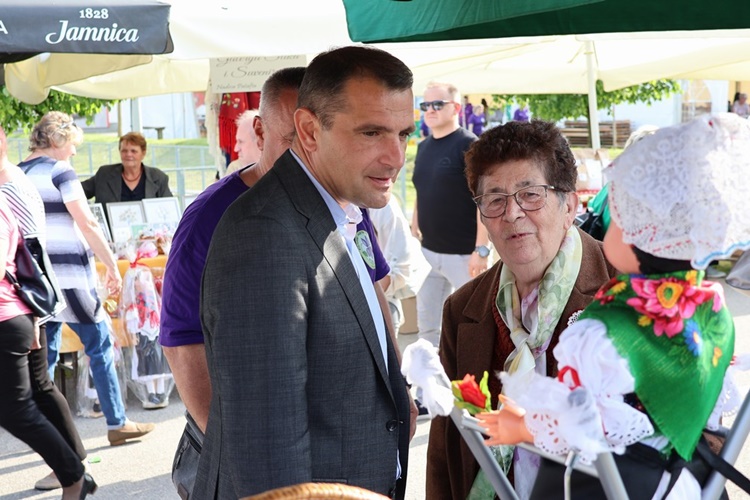FOTOGALERIJA U Orehovici održana "Orehijada – festival oreha i sega ka kcoj ide!”