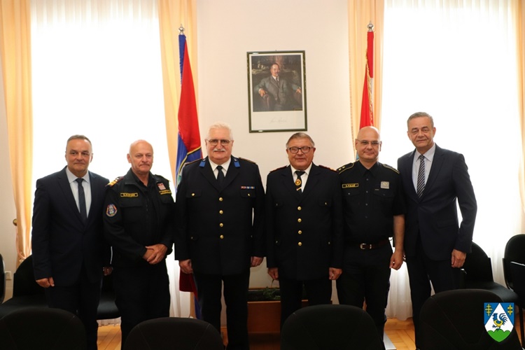 Župan Koren održao prijem za dobitnike vatrogasnih priznanja: "Ponosni smo što smo jedna od najvatrogasnijih županija u Hrvatskoj"