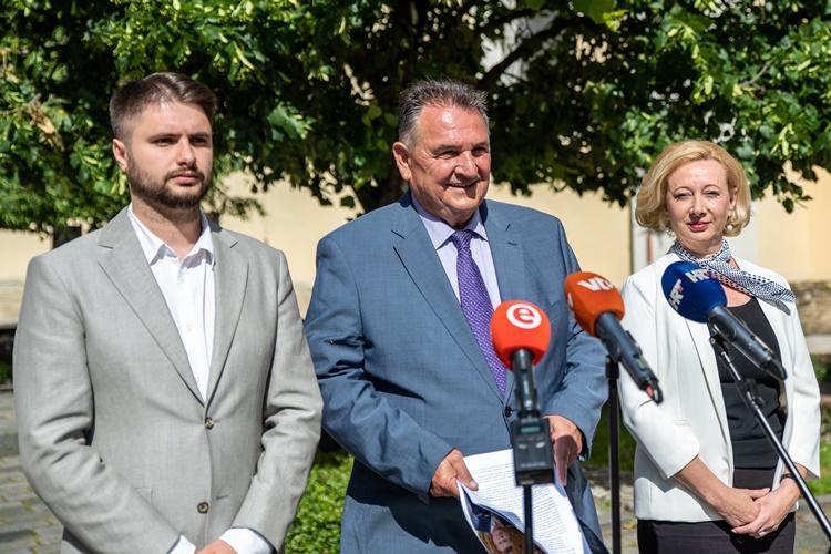 Reformisti: "Nebrigom i nesposobnošću nove županijske vlasti i uprave bolnice broj liječnika u OB Varaždin pada"