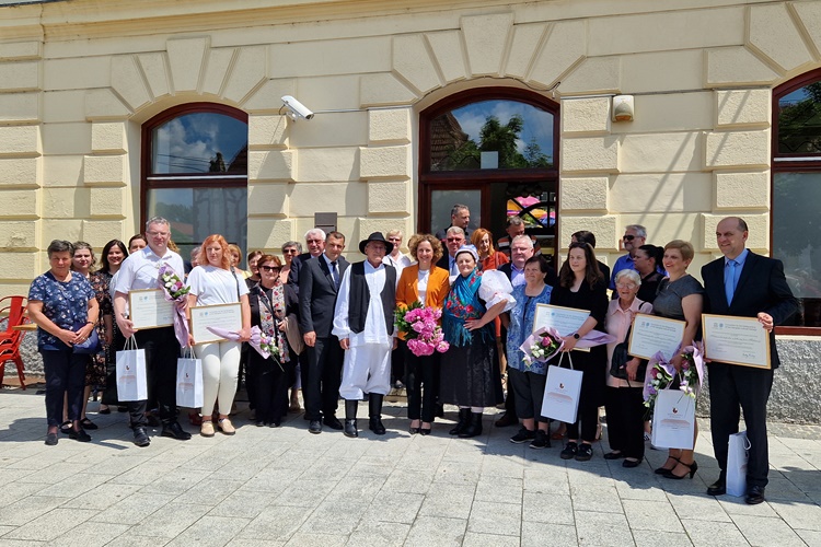 Dodijeljene povelje UNESCO-a za Međimursku popevku – Posavec: Neki imaju katedrale, monumentalne spomenike, a mi imamo našu popevku
