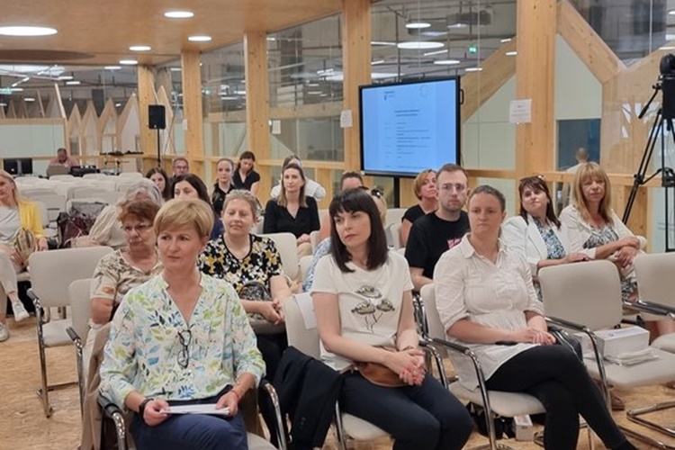 Projektom "Prsten potpore" osigurana potpora za 222 učenika u Zagrebačkoj županiji u vrijednosti od preko milijun eura!
