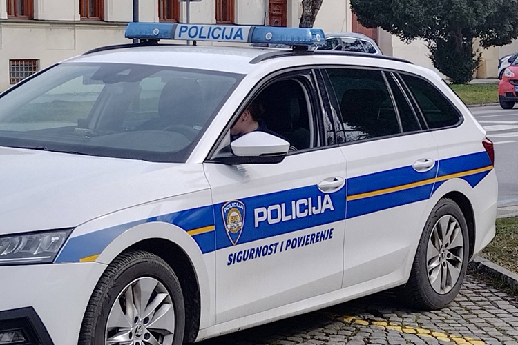 TRAGEDIJA U BISAGU Muškarac pao s bicikla i smrtno stradao