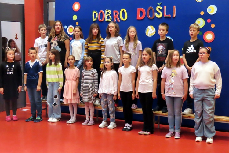 U krugu OŠ Ivanec otvorena novoizgrađena igrališta za odbojku na pijesku - Župan Stričak: Županija u ovoj proračunskoj godini za razvoj sporta izdvojila dva do tri puta više sredstava