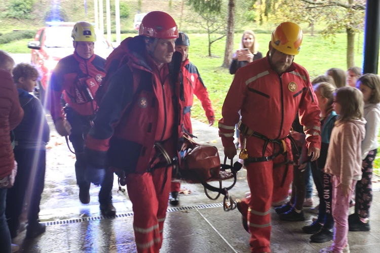 U Krapinskim Toplicama održana vježba civilne zaštite, u vježbi sudjelovali i osnovnoškolci