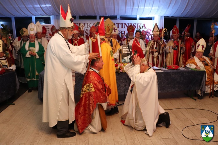 Brojni vinari, martinjski meštri i ljubitelji vinske kapljice na 16. Velikoj martinjskoj špelanciji