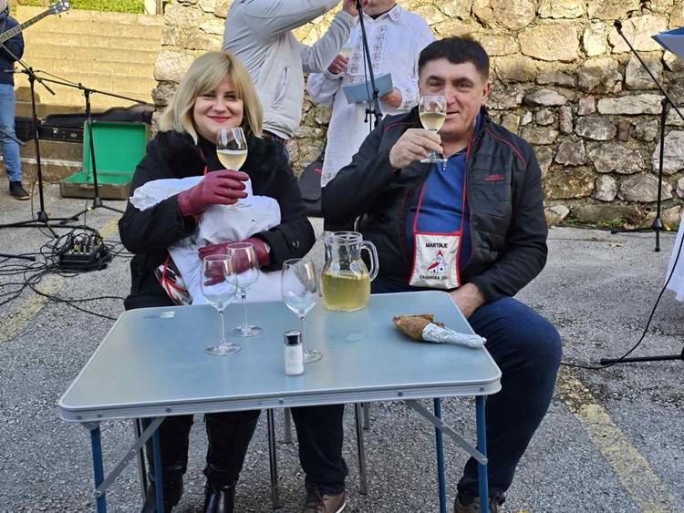 FOTOGALERIJA: U Bojačnom proslavljena središnja županijska proslava Martinja. Ovogodišnja kuma je načelnica Konjščine Anita Krok, a kum župan Občine Podčetrtek Peter Misja