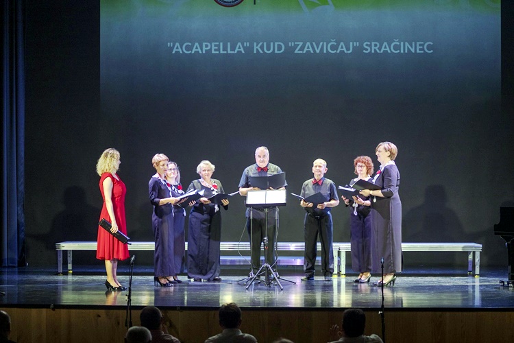 Vokalni sastav KUD-a "Zavičaj" iz Sračinca osvojio Zlatnu plaketu na 20. Susretu hrvatskih malih vokalnih sastava