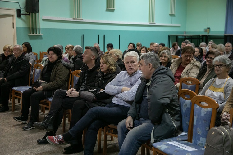 FOTO "Noć kazališta" oduševila brojne Srakare, u predstavama uživao i načelnik Novoselec