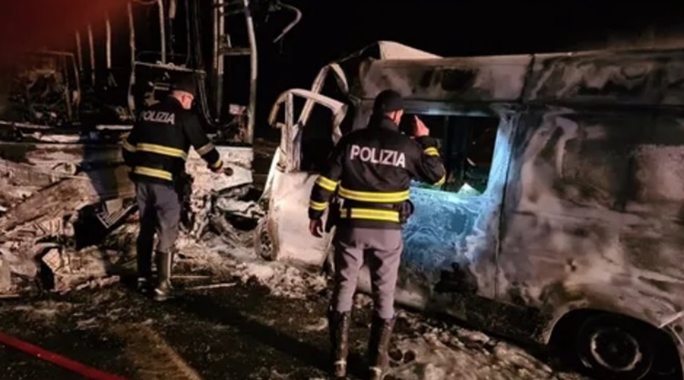 Užas u Italiji: Sudar kombija Hitne pomoći i autobusa punog djece, u hitnoj su svi poginuli