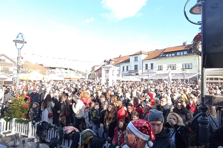 Sjajna atmosfera na Dočeku u podne u Mariji Bistrici!