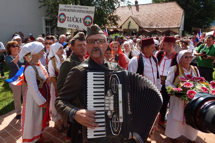 DANAS SE OBILJEŽAVA DAN MLADOSTI U KUMROVCU Kolar: Oni koji nemaju dobre namjere neka danas Kumrovec zaobiđu