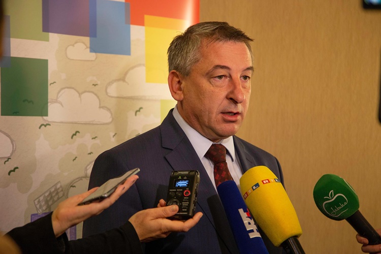 Sve žešći obračun Bandića i Štromara