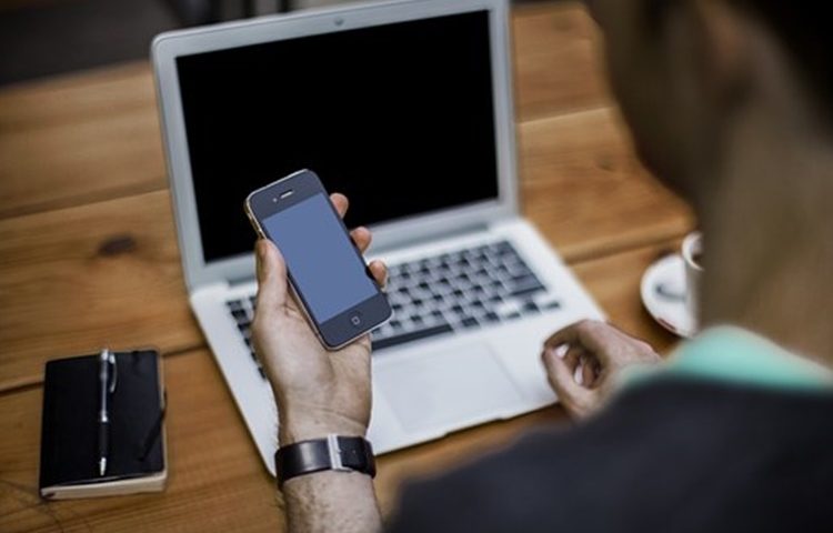 Pazite kako trgujete preko interneta, već više građana izgubilo svoj novac