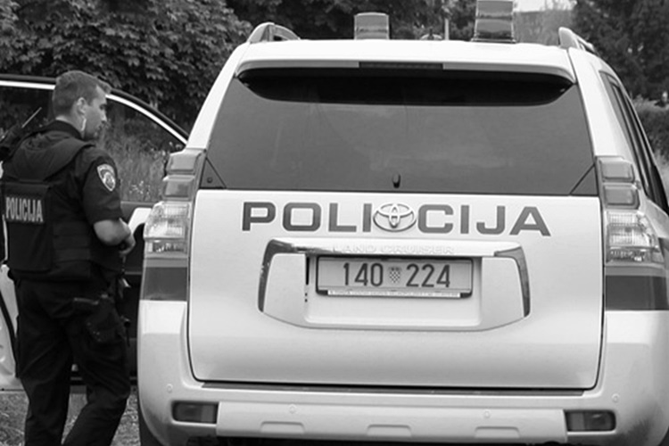Totalno pijan pao s motokultivatora i teško se ozlijedio