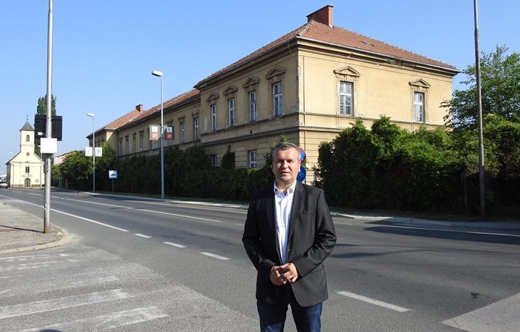 Odlukom Vlade RH Sveučilište Sjever dobilo prostor u bivšoj vojarni u Optujskoj ulici u Varaždinu