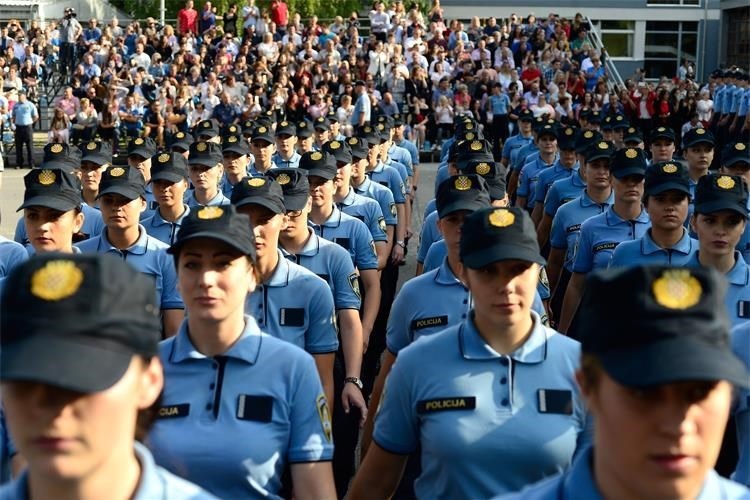 SNIZILI KRITERIJE Od sada za policajca i s trogodišnjom srednjom školom