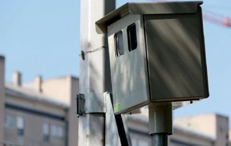 U jednom hrvatskom gradu uskoro će se kamerama pratiti i kažnjavati nepropisno parkiranje. Budite na oprezu nema više upali sva četiri i nemaš brige