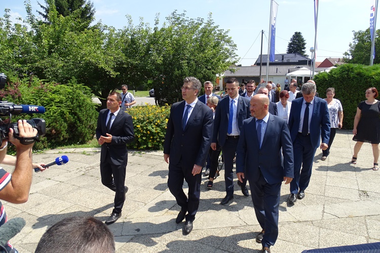 U Čakovcu se održava sjednica Vlade – Župan Posavec oštro o ministru Horvatu, ali i Vladi