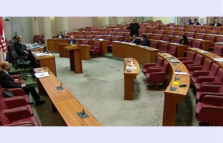 Kažnjeni zastupnici koji su neopravdano izostali s izvanredne sjednice Sabora – pogledajte kakve su kazne dobili