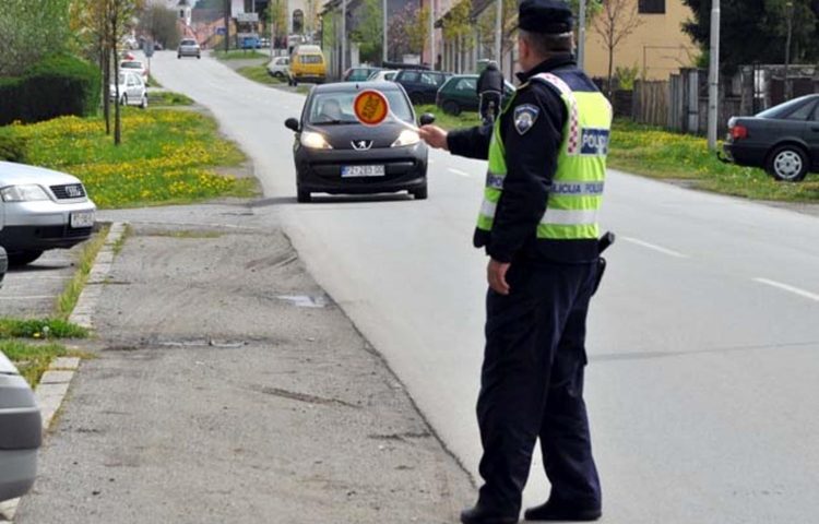 VOZIO PIJAN 'KO MAJKA: Pogledajte za koliki ga je iznos "oderala" policija!