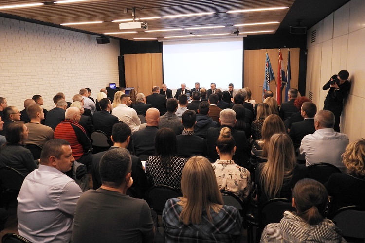 hdz ministar bošnjaković